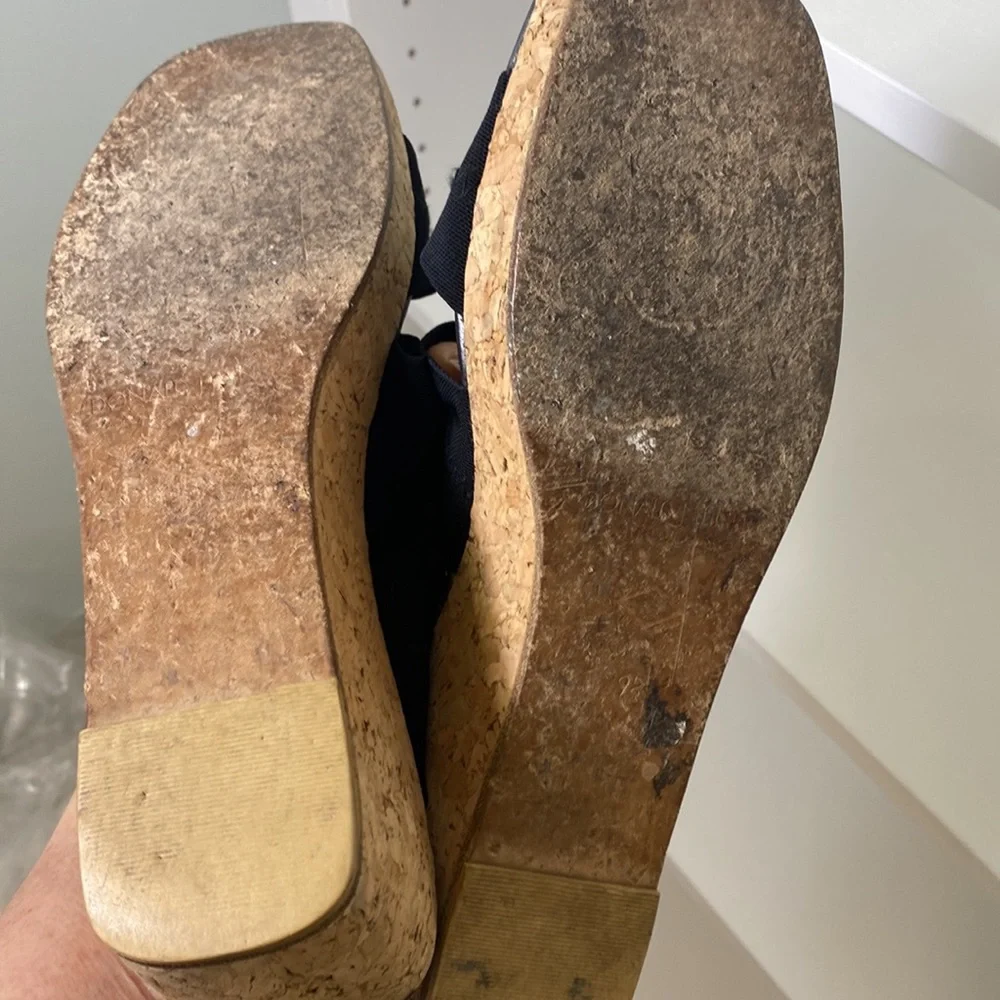 Donald J. Pliner shoes box